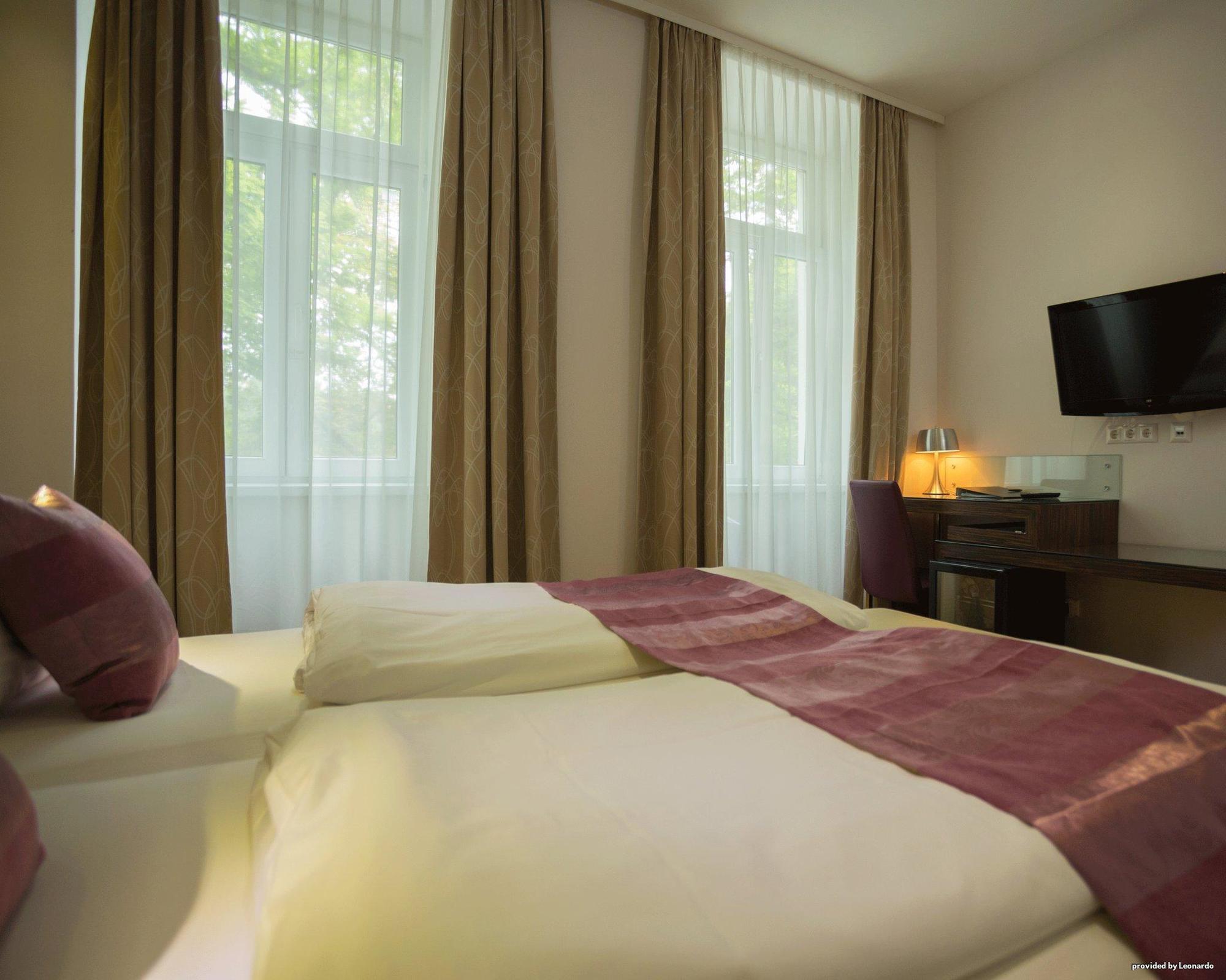 Hotel Western Arcadia Vienne